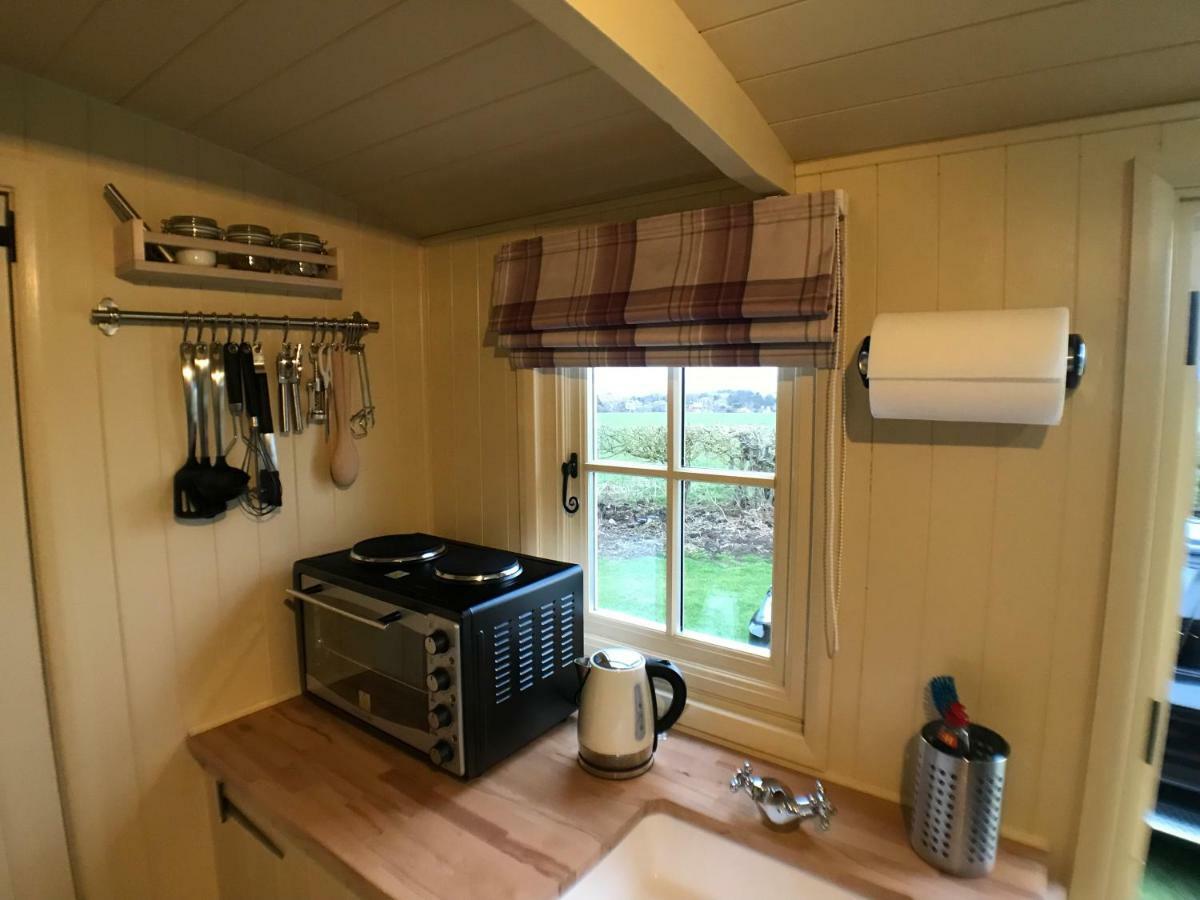 The Hawthorn Shepherds Hut Eyemouth Exterior foto